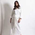 Find out what to look for when picking out a luxurious spa robe.